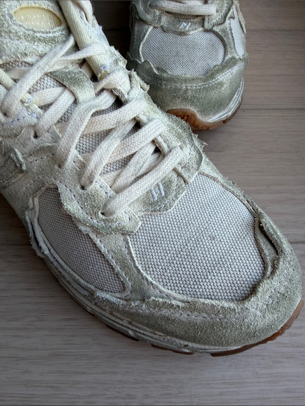 New Balance 2002R
Protection Pack Distressed - Picture 2 of 9